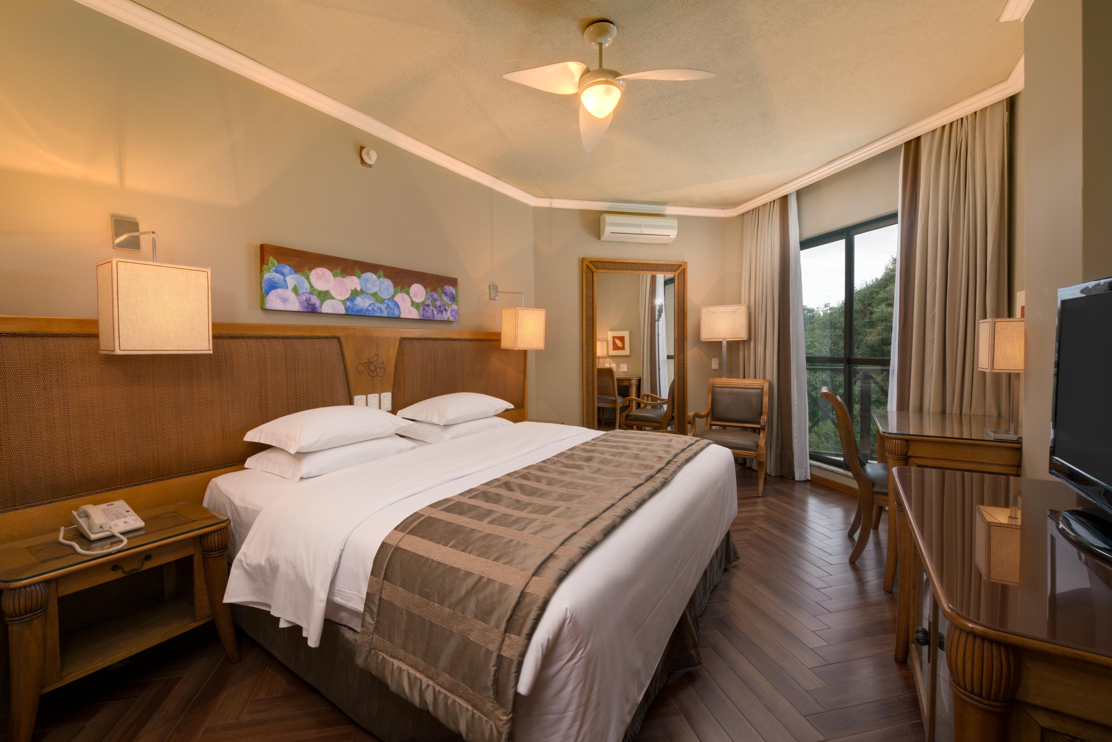 Wish Serrano Resort Грамаду Экстерьер фото A room at the hotel