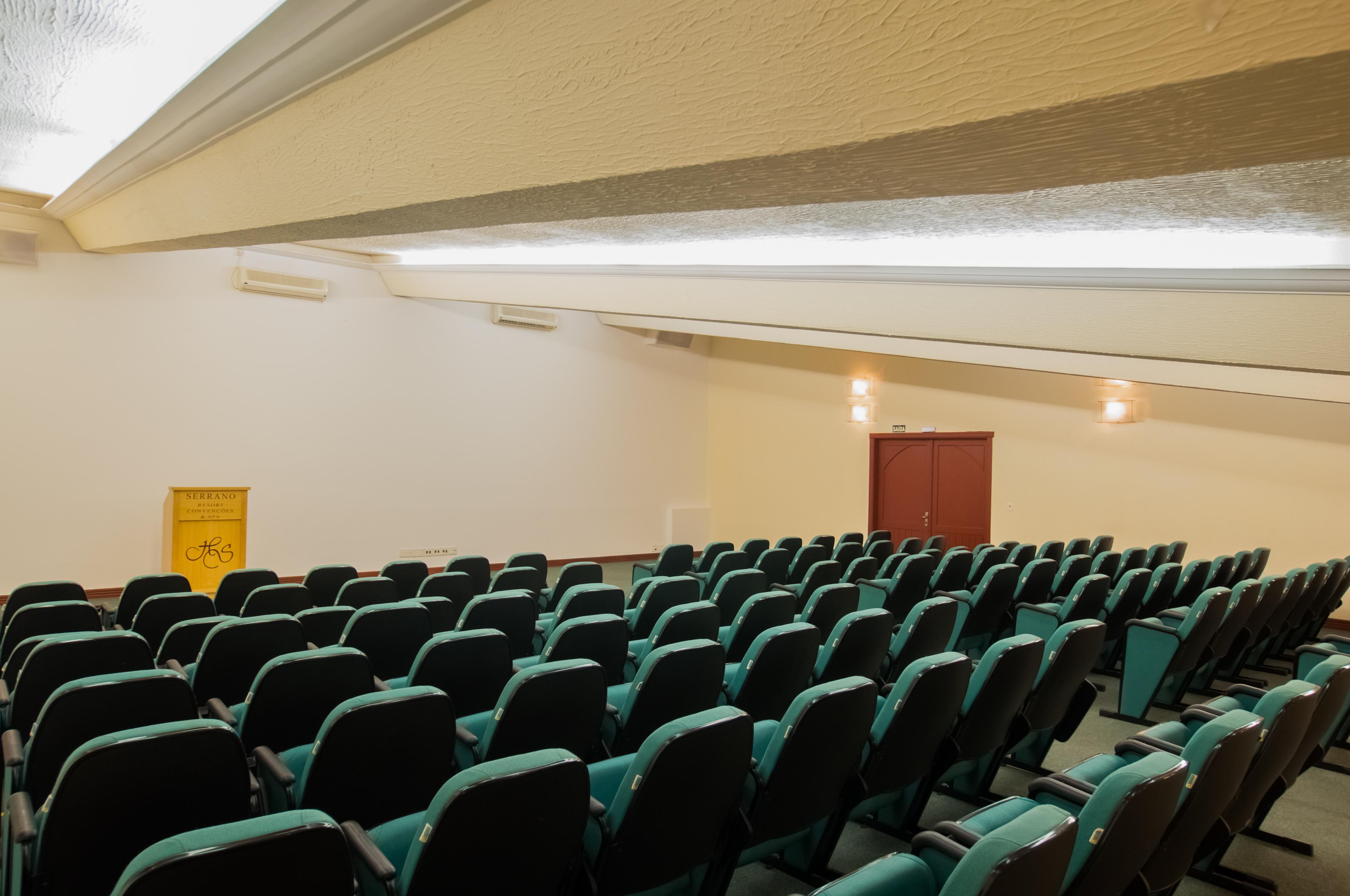 Wish Serrano Resort Грамаду Экстерьер фото Auditorium