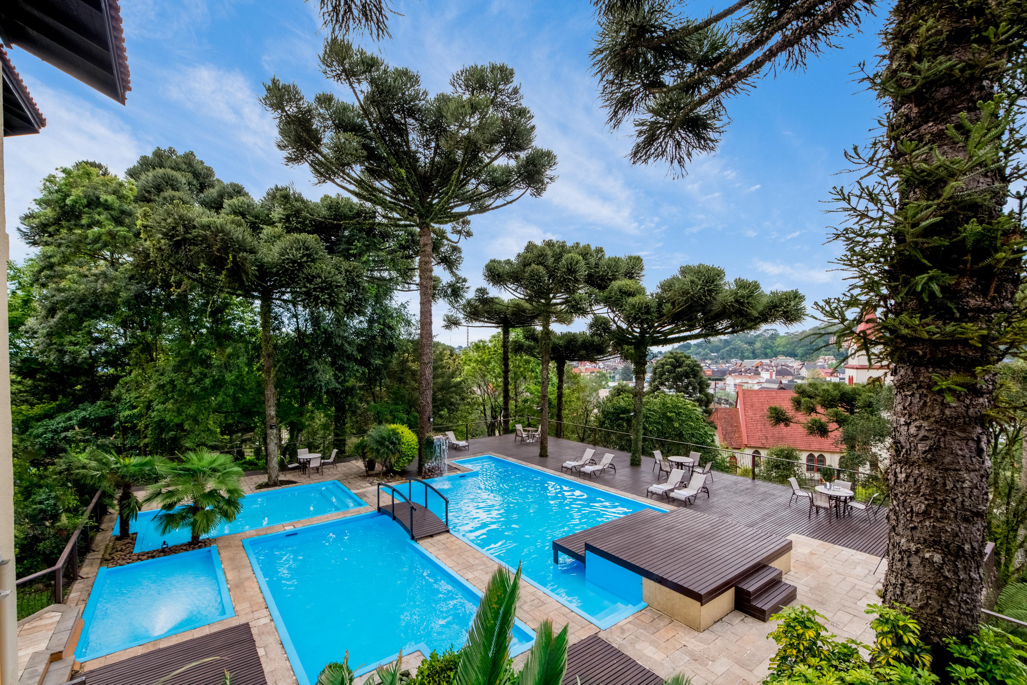 Wish Serrano Resort Грамаду Экстерьер фото The swimming pool at the hotel